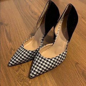 Liliana Houndstooth Heels